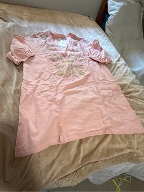 NWT Yohers Pink Embroidered V-Neck Dress Women’s Small Feminine Boho